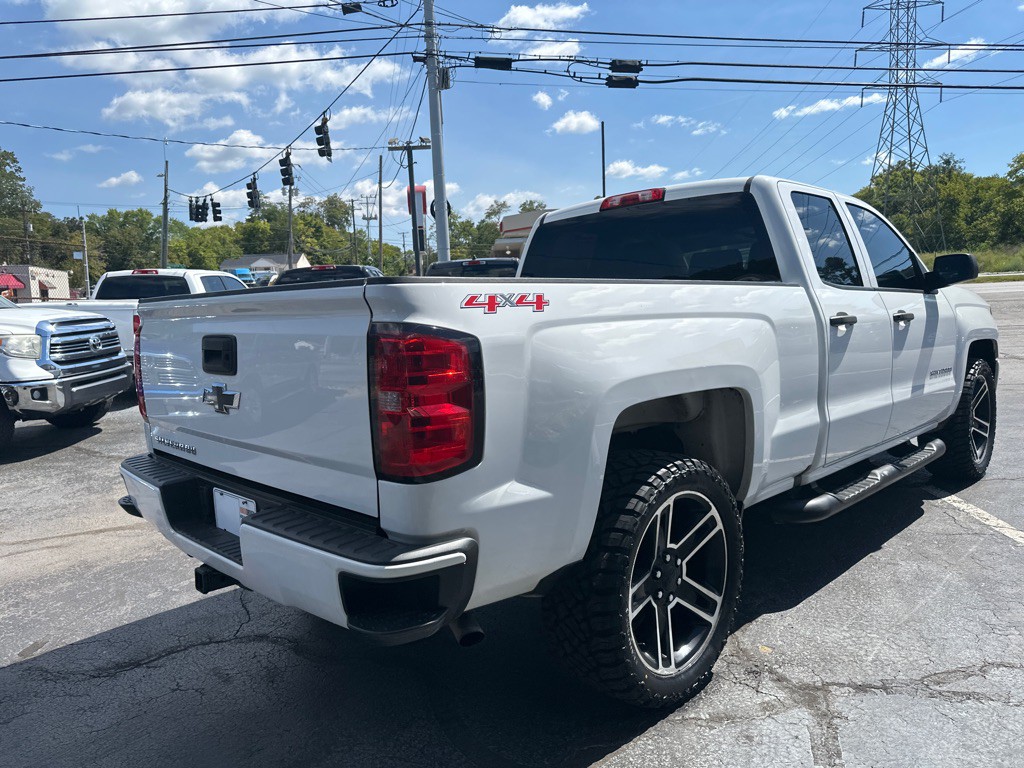2017 Chevrolet Silverado 1500 Image 3