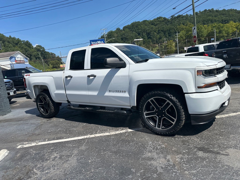 2017 Chevrolet Silverado 1500 Image 4