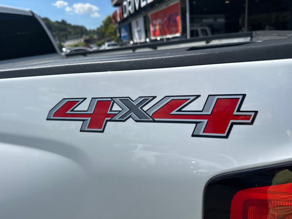 2017 Chevrolet Silverado 1500 Image 11