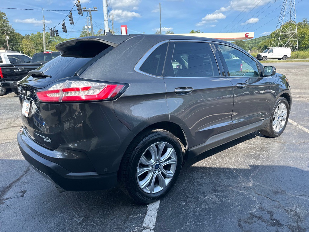 2019 Ford Edge Image 4
