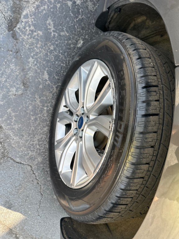 2019 Ford Edge Image 11