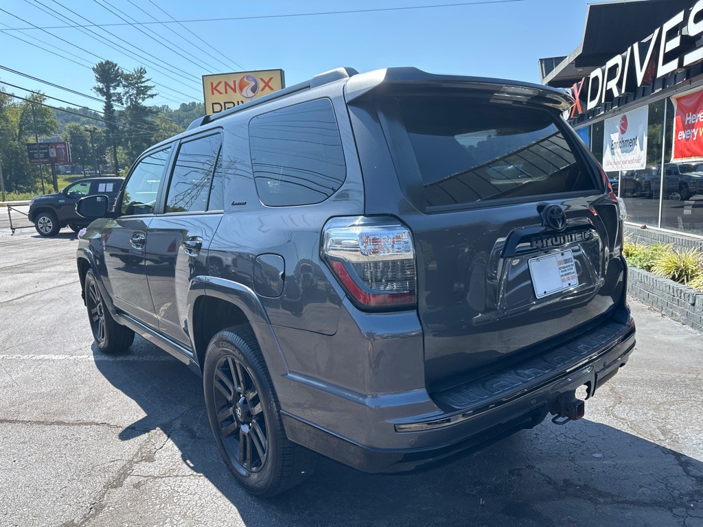 2019 Toyota 4Runner Image 2