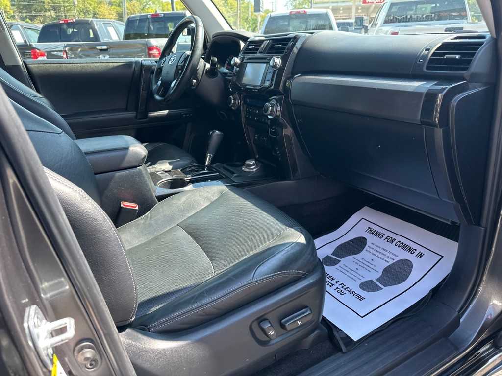 2019 Toyota 4Runner Image 8