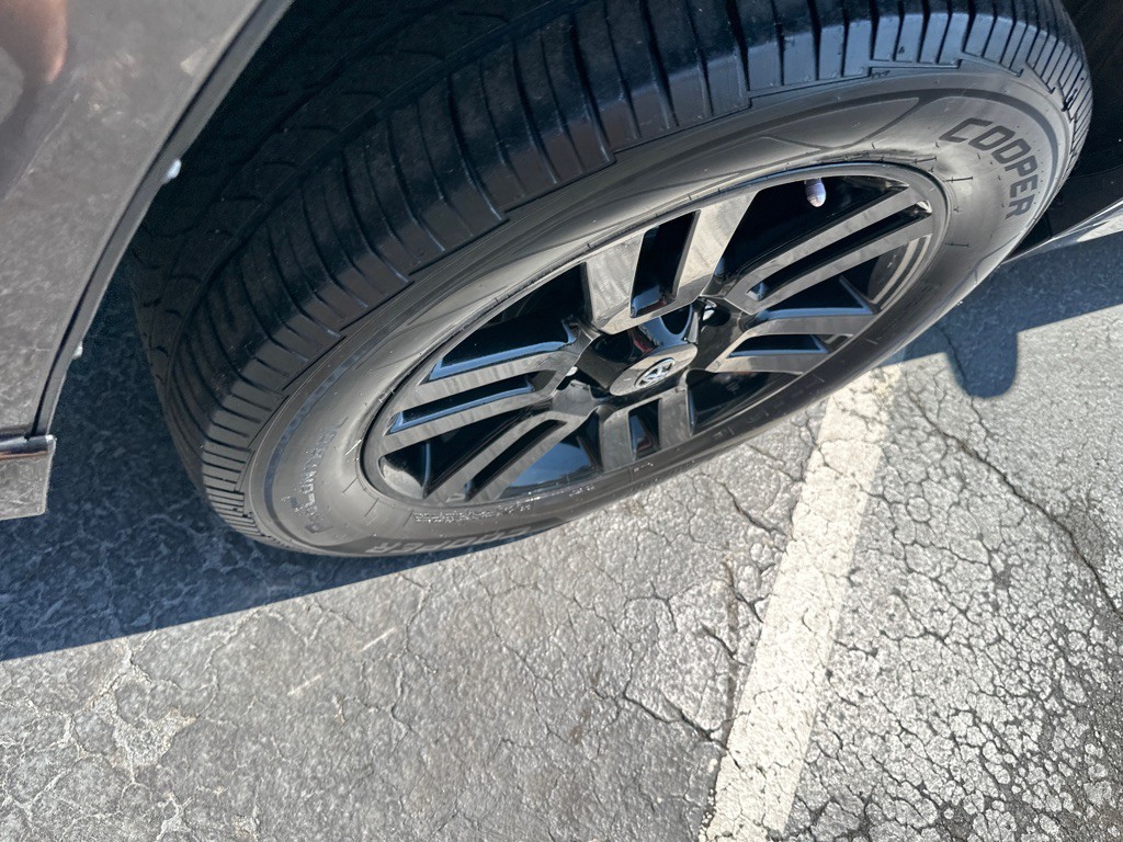 2019 Toyota 4Runner Image 14