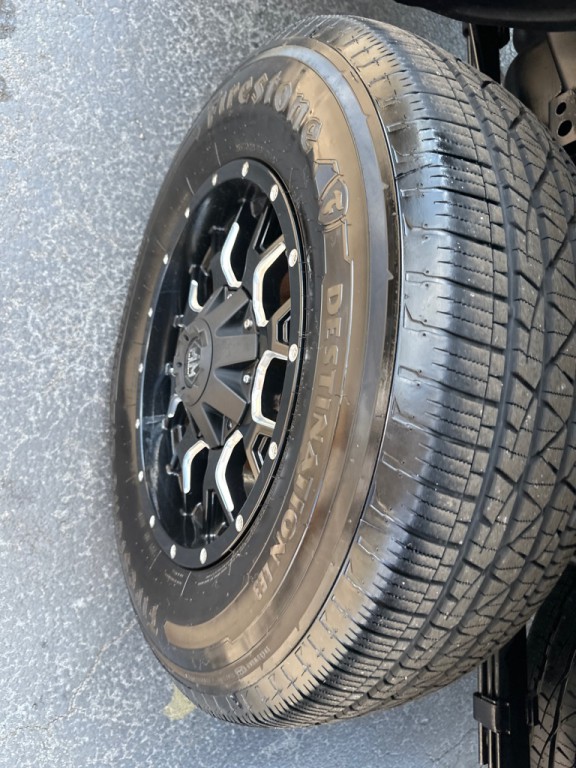 2017 Toyota Tacoma Image 12