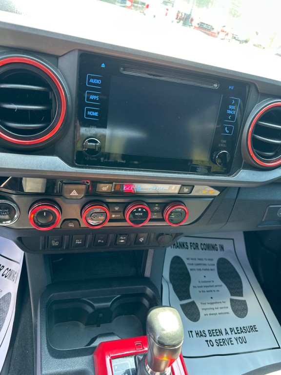2017 Toyota Tacoma Image 14