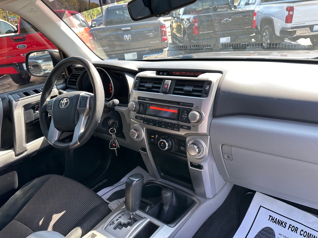 2012 Toyota 4Runner Image 9