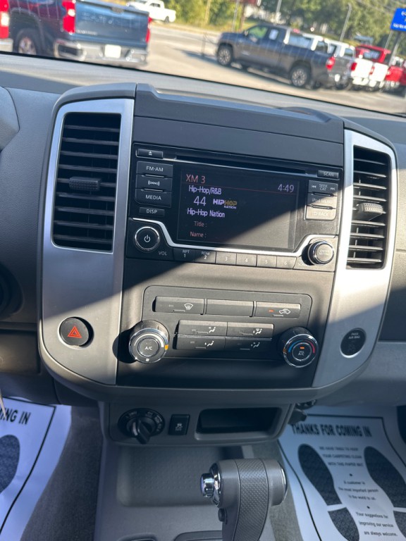 2018 Nissan Frontier Image 17