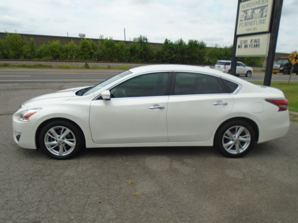 2014 Nissan Altima Image 3
