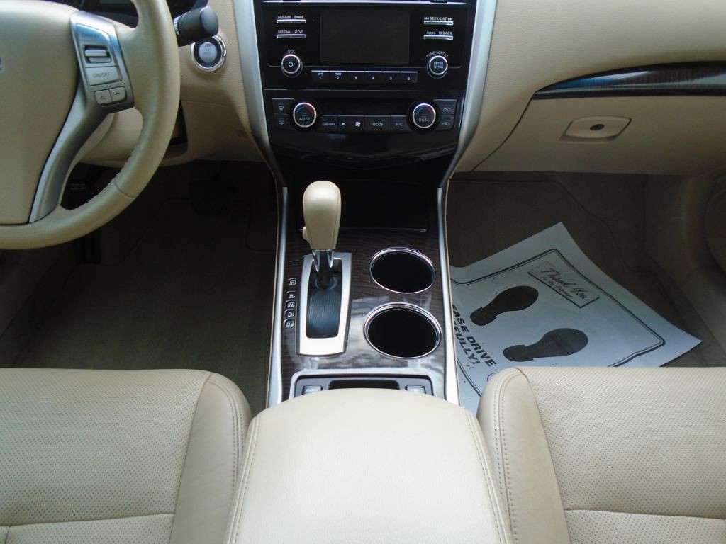 2014 Nissan Altima Image 10