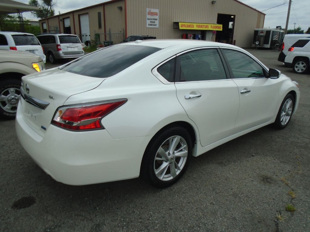 2014 Nissan Altima Image 11