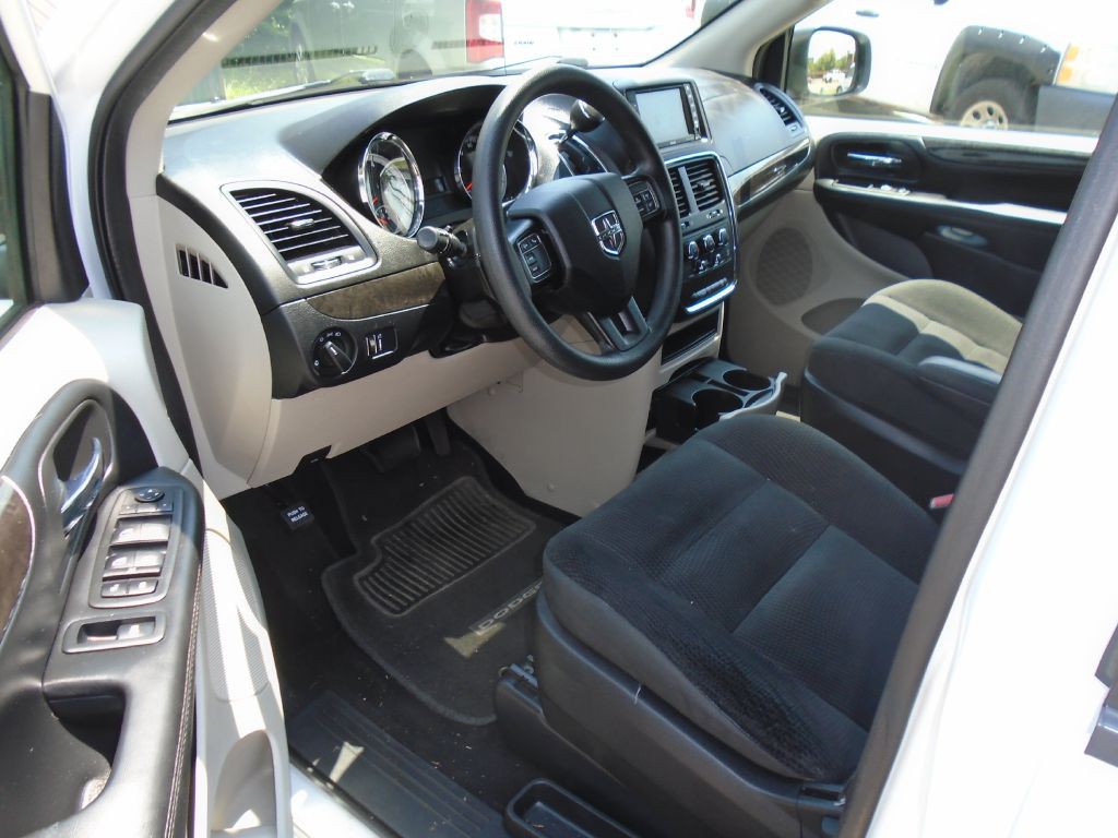 2019 Dodge Grand Caravan Image 2