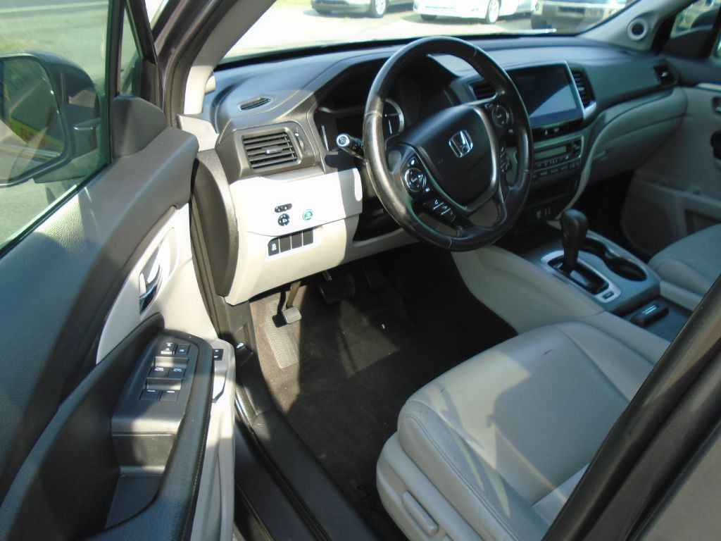 2016 Honda Pilot Image 2