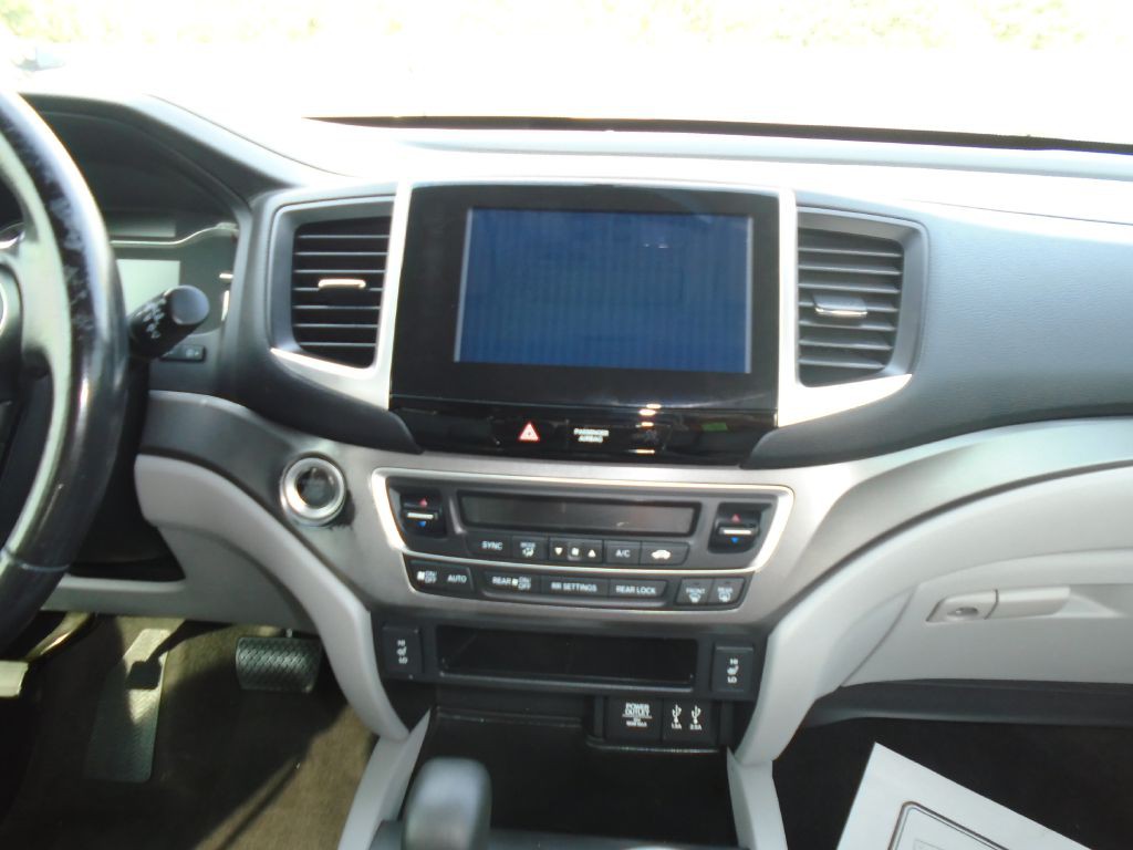 2016 Honda Pilot Image 8