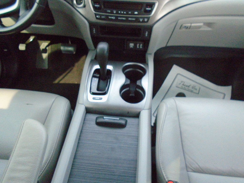 2016 Honda Pilot Image 9