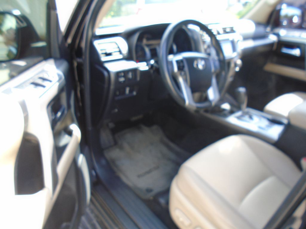 2014 Toyota 4Runner Image 2