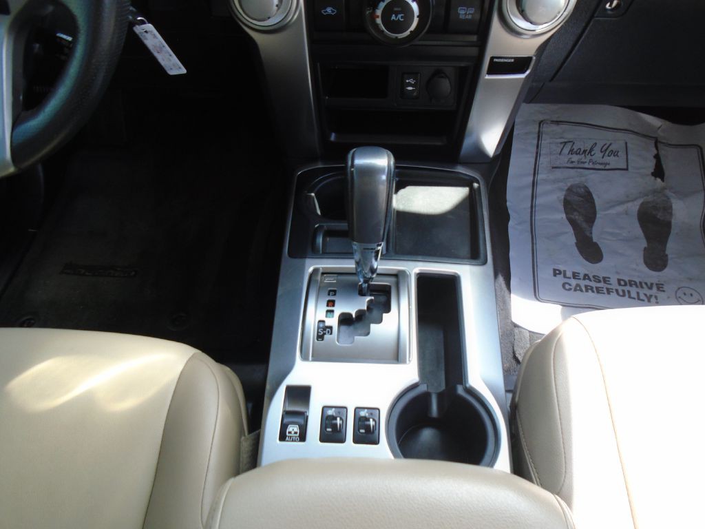 2014 Toyota 4Runner Image 9