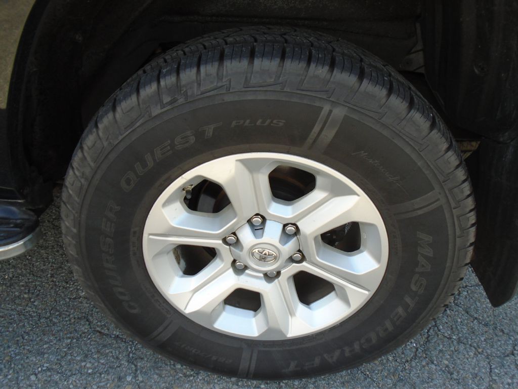 2014 Toyota 4Runner Image 17
