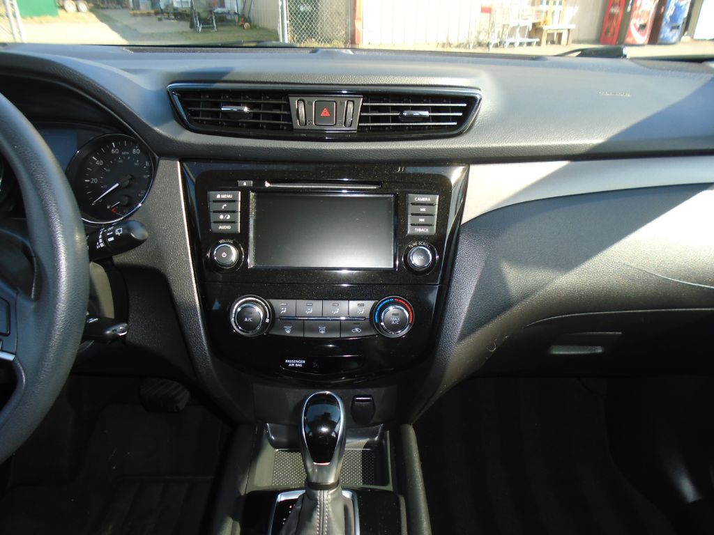 2020 Nissan Rogue Image 8