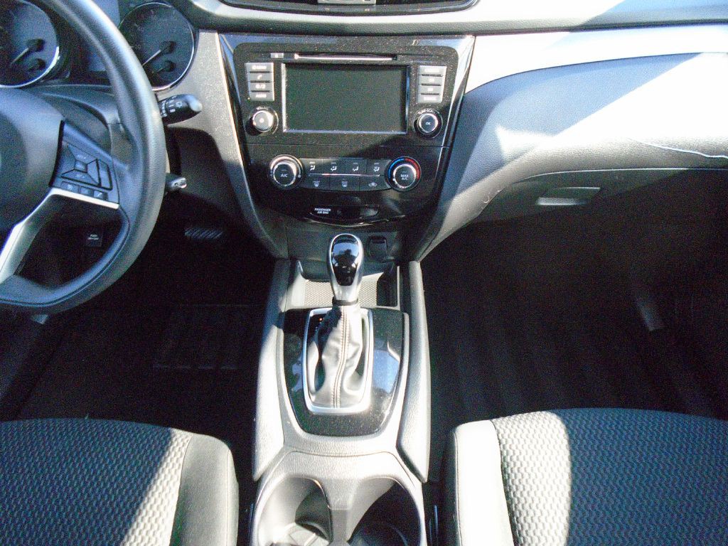 2020 Nissan Rogue Image 9