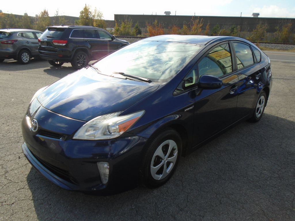 2013 Toyota Prius Image 1