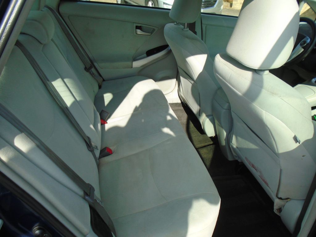 2013 Toyota Prius Image 6
