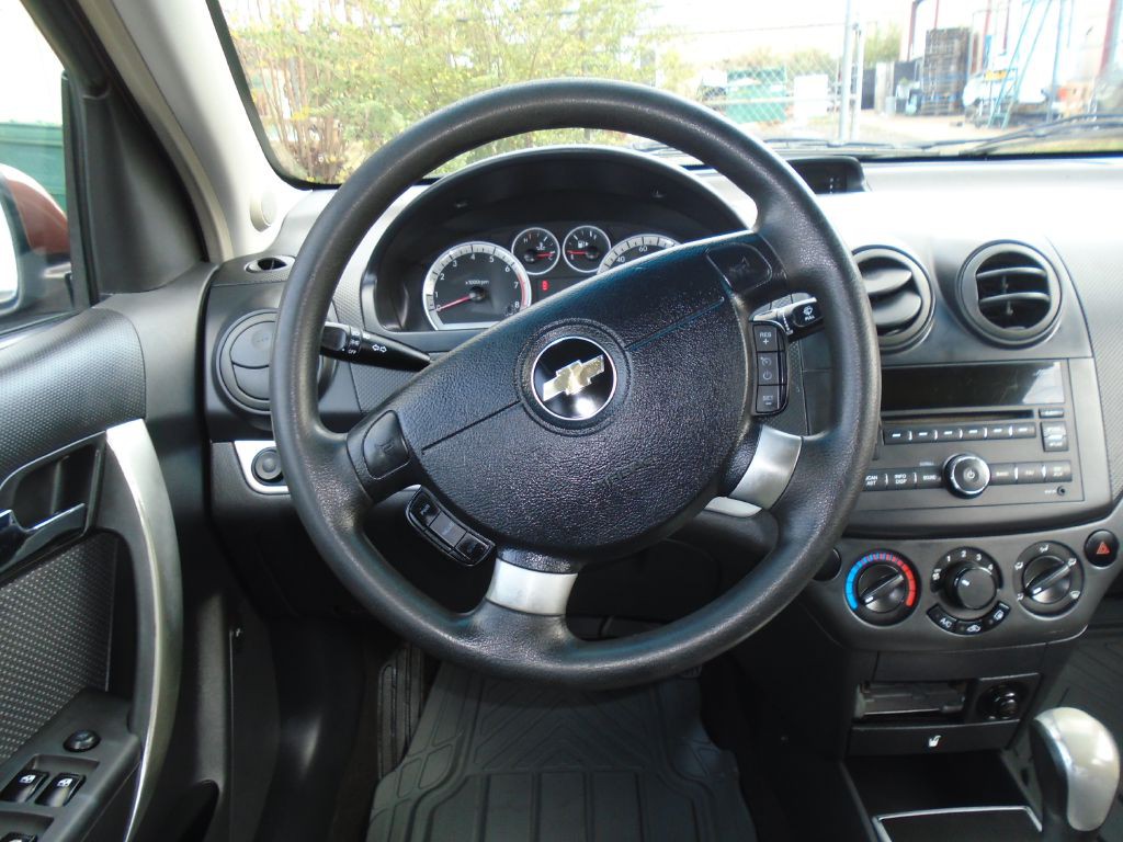 2011 Chevrolet Aveo Image 7