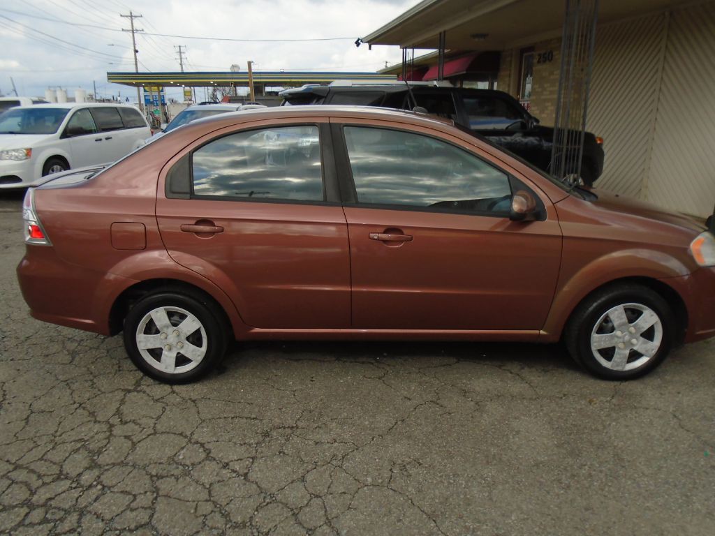 2011 Chevrolet Aveo Image 10