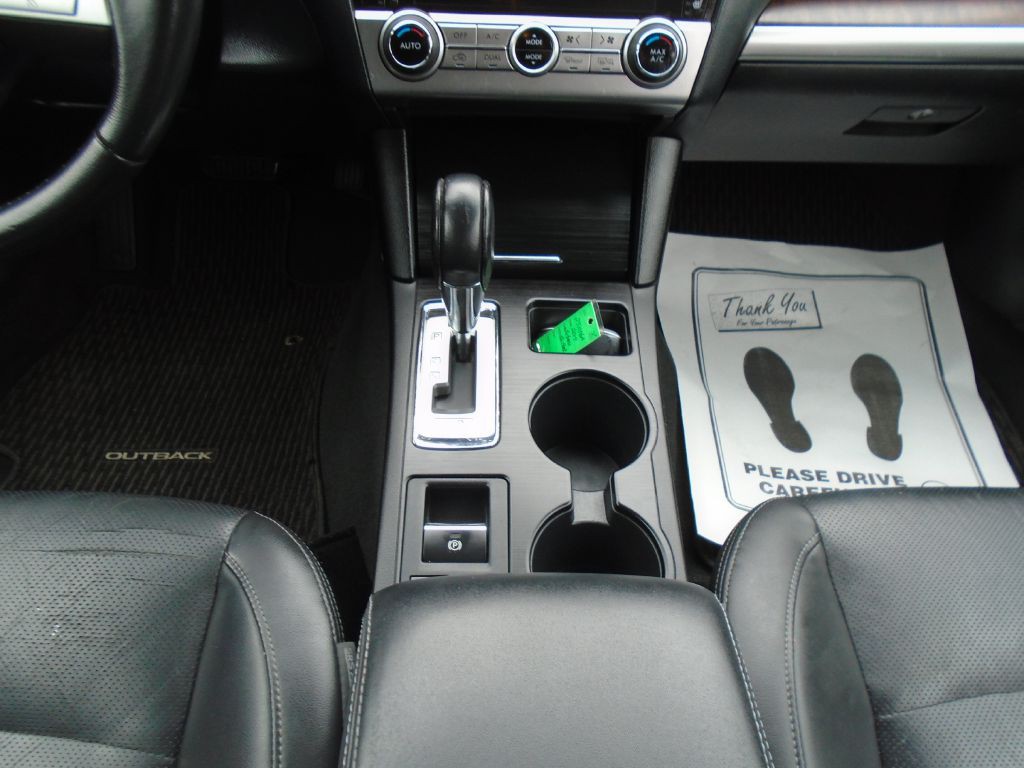 2015 Subaru Outback Image 9