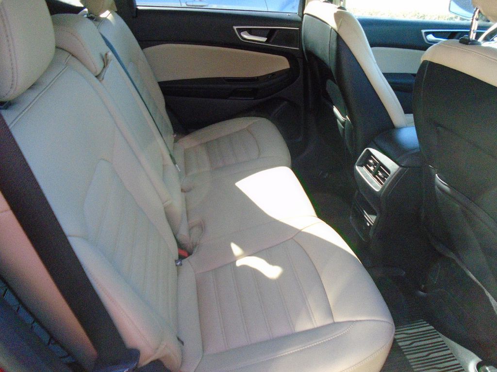 2019 Ford Edge Image 6