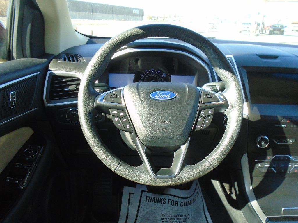 2019 Ford Edge Image 7