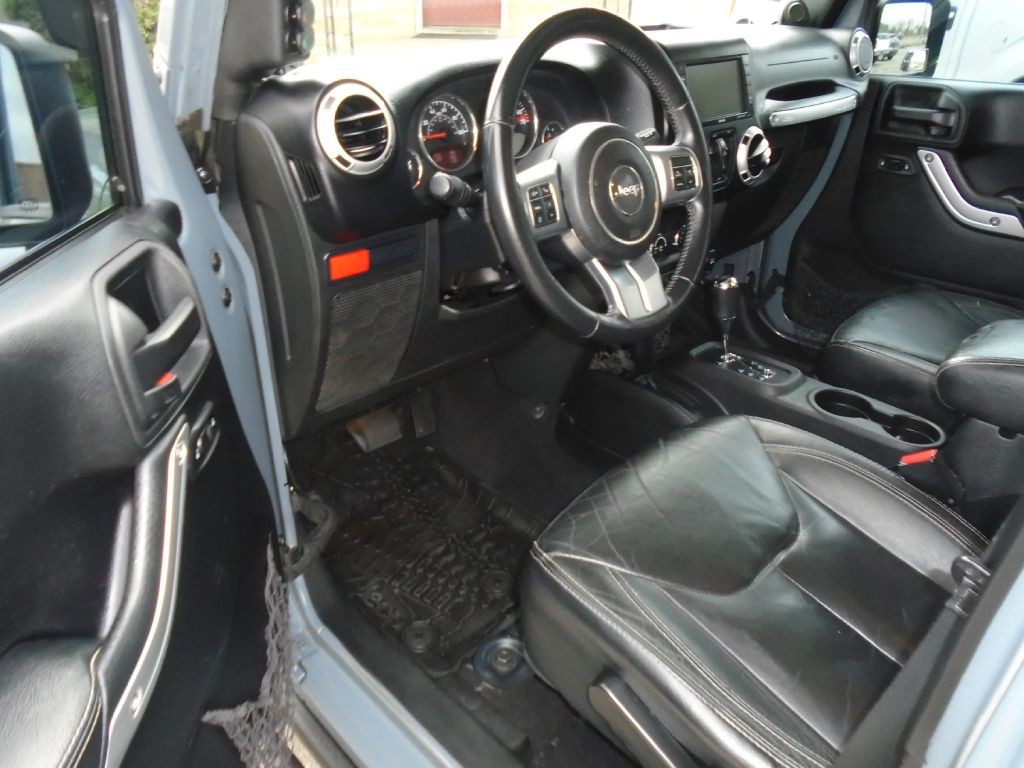 2014 Jeep Wrangler Unlimited Image 2