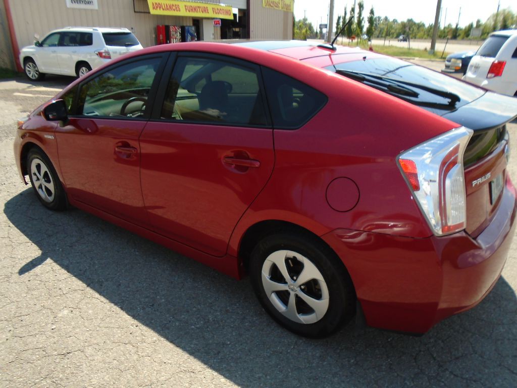 2014 Toyota Prius Image 13