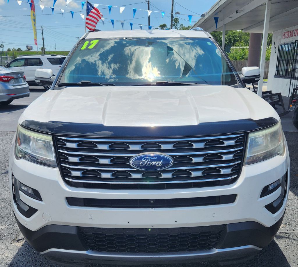 2017 Ford Explorer Image 2