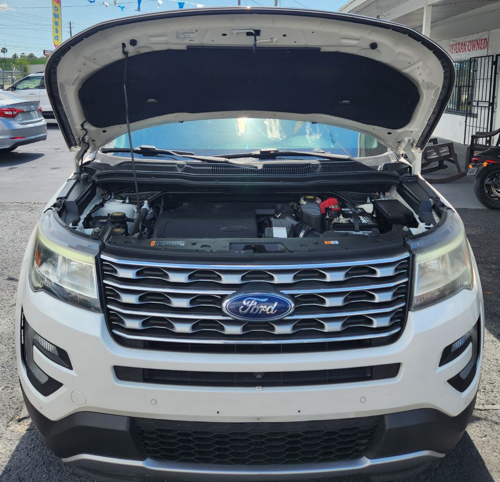 2017 Ford Explorer Image 3