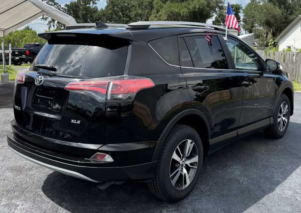 2018 Toyota Rav4 Image 9