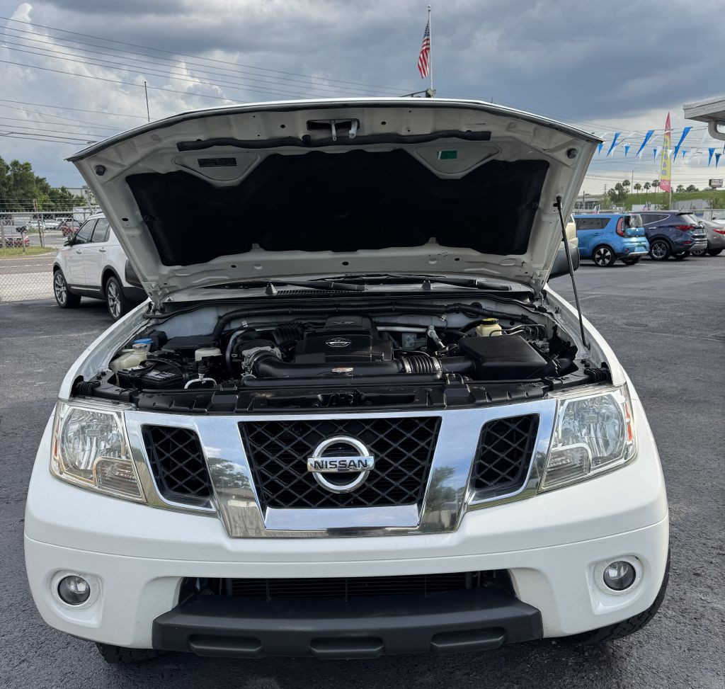 2016 Nissan Frontier Image 2
