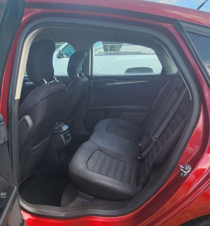 2013 Ford Fusion Image 12