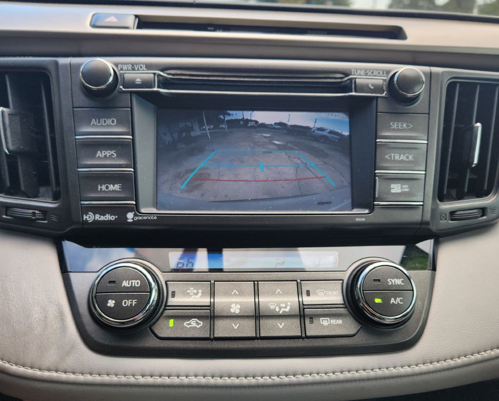 2015 Toyota Rav4 Image 3