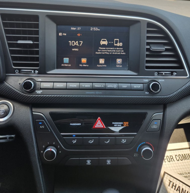 2017 Hyundai Elantra Image 6