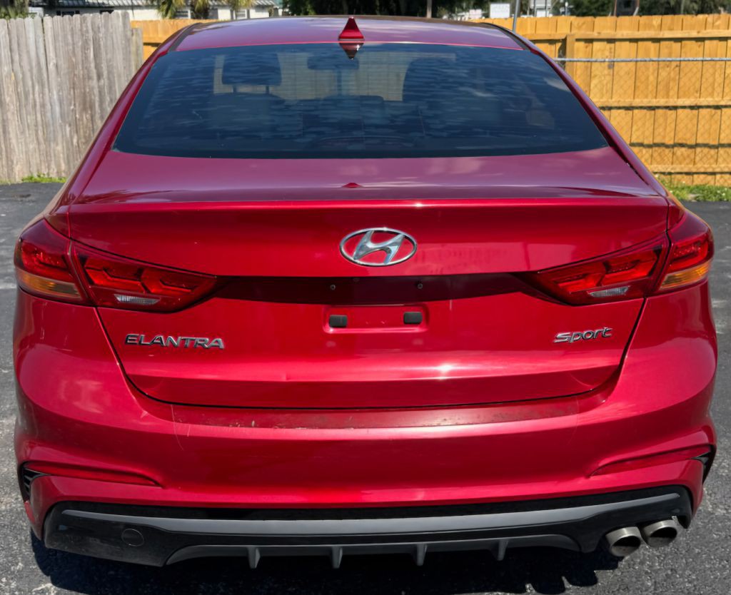 2017 Hyundai Elantra Image 9