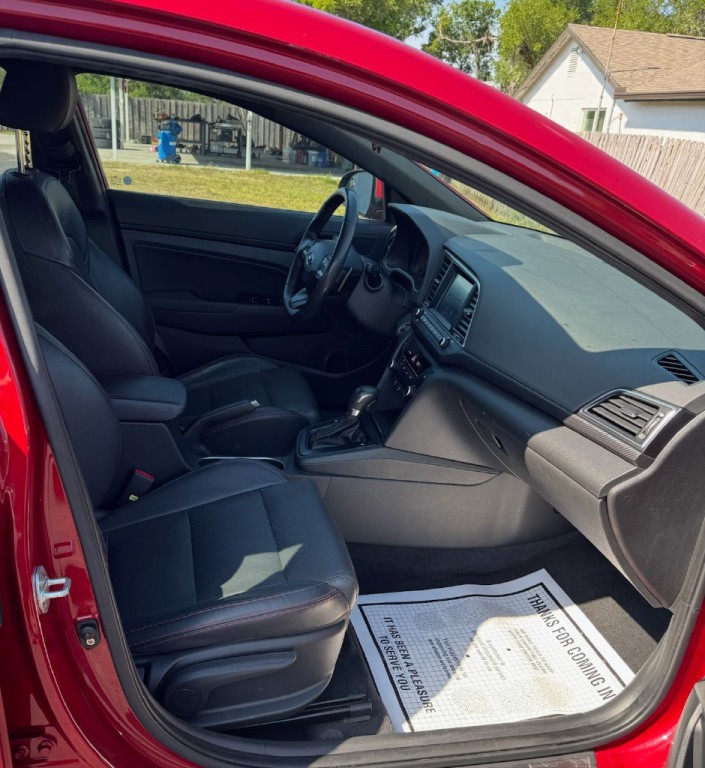2017 Hyundai Elantra Image 11
