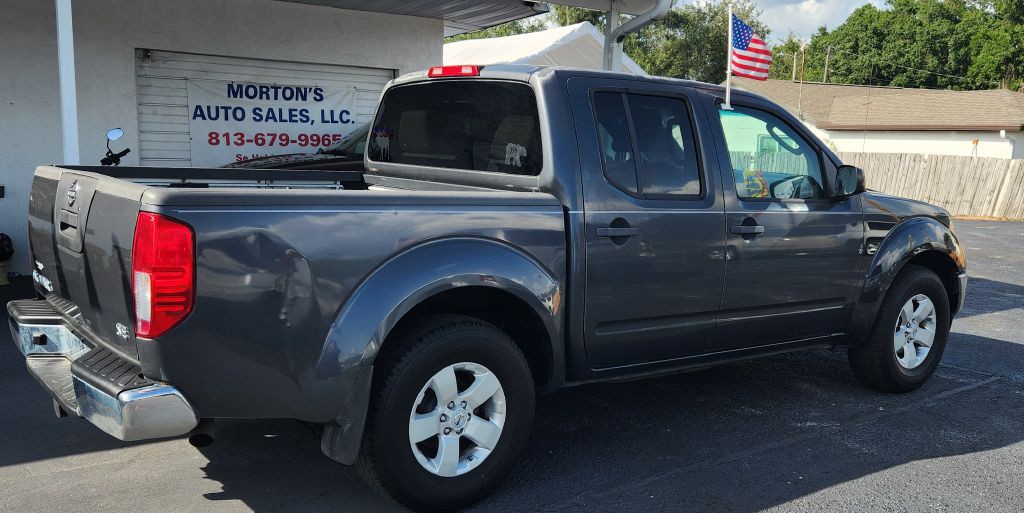 2010 Nissan Frontier Image 1