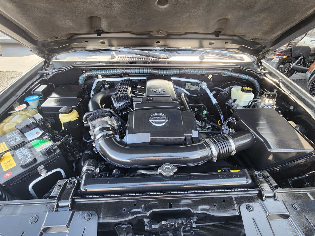 2010 Nissan Frontier Image 9