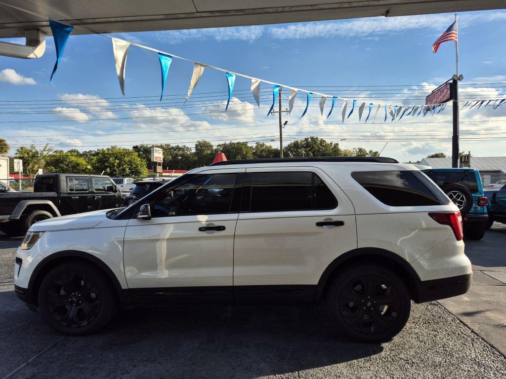 2019 Ford Explorer Image 2