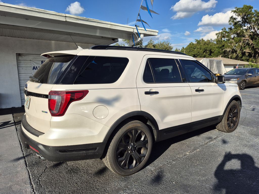 2019 Ford Explorer Image 3