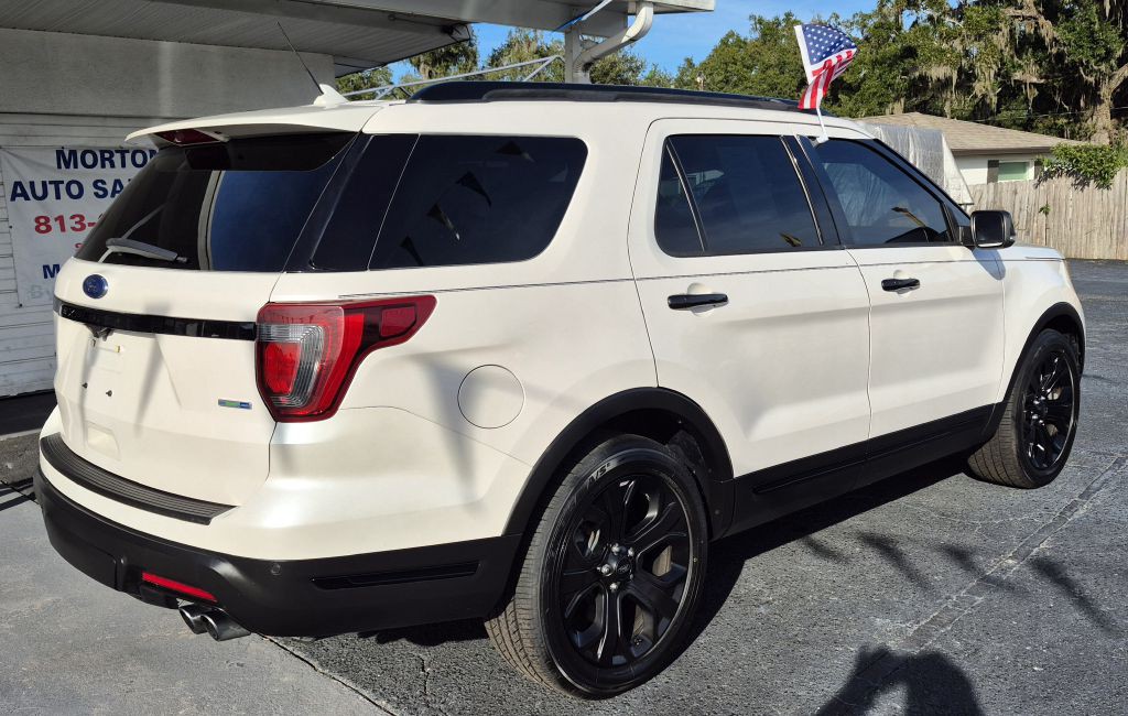 2019 Ford Explorer Image 11