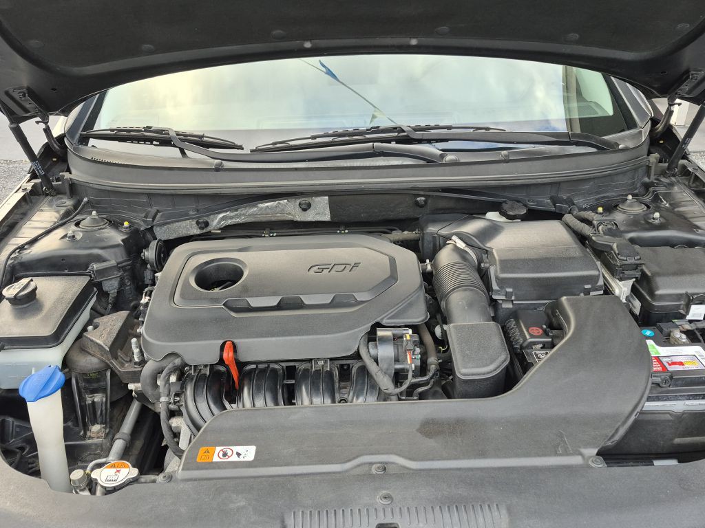 2015 Hyundai Sonata Image 3