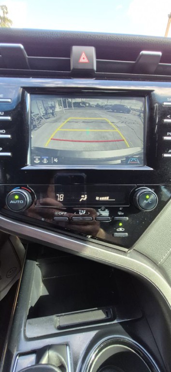 2019 Toyota Camry Image 11