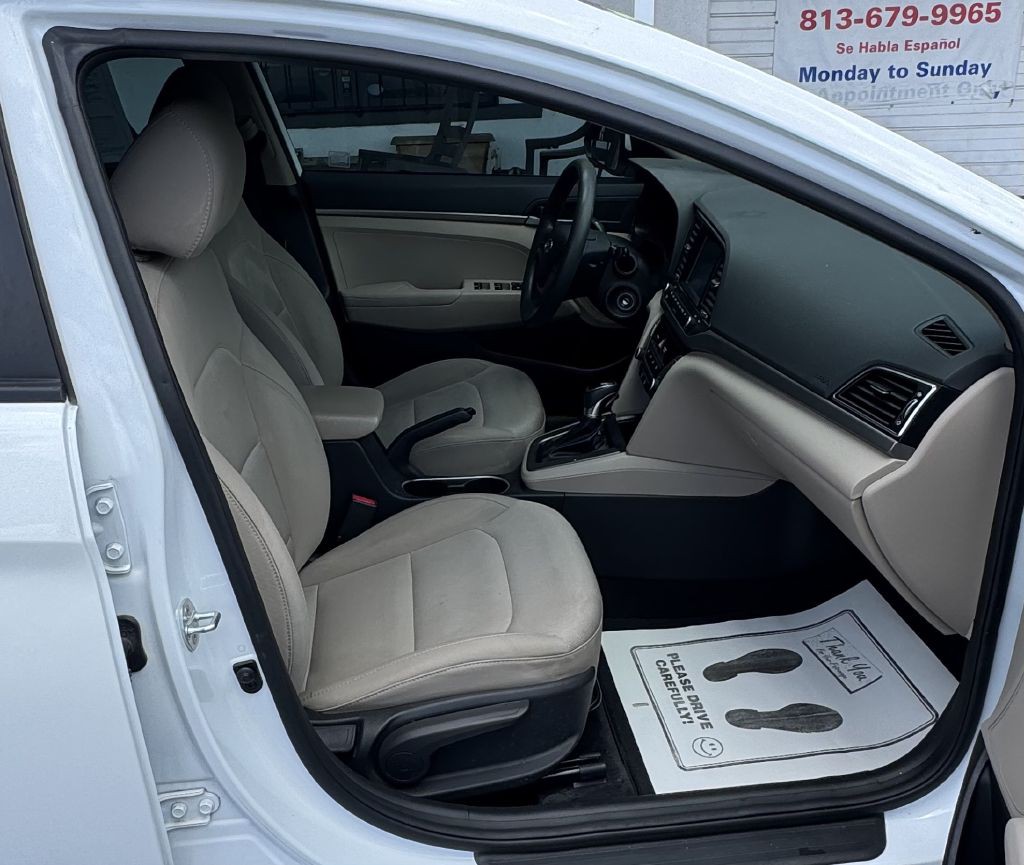 2018 Hyundai Elantra Image 12
